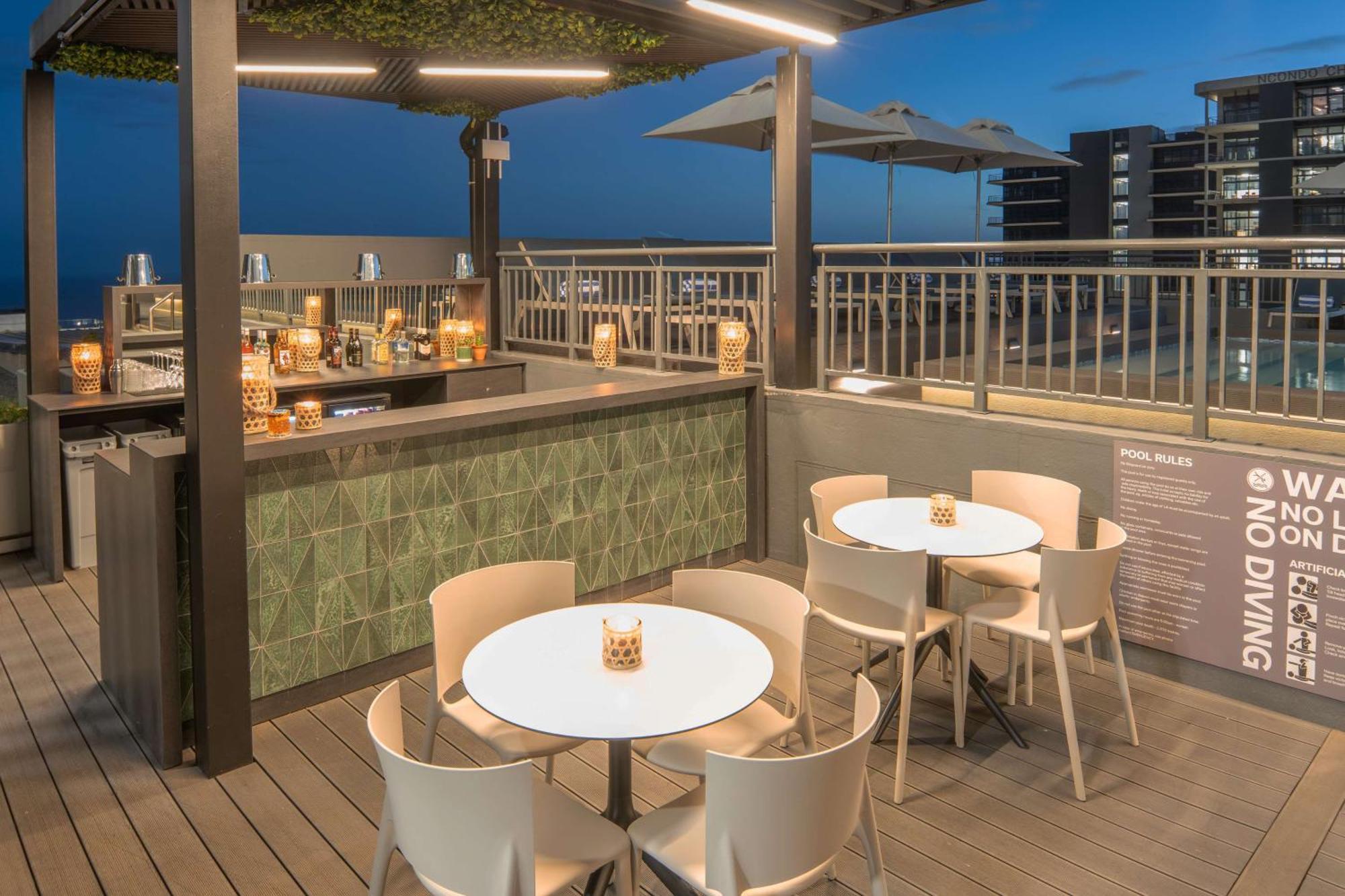 Hilton Garden Inn Umhlanga Arch Дурбан Экстерьер фото