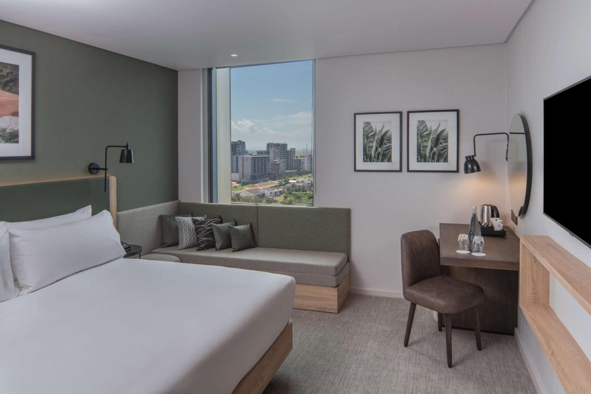 Hilton Garden Inn Umhlanga Arch Дурбан Экстерьер фото